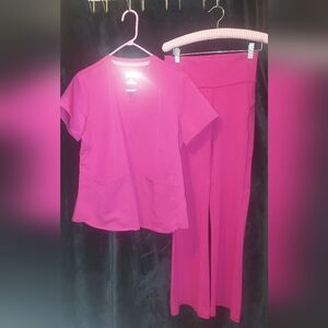 Fabletics Scrubs M top Small petite yoga style pants